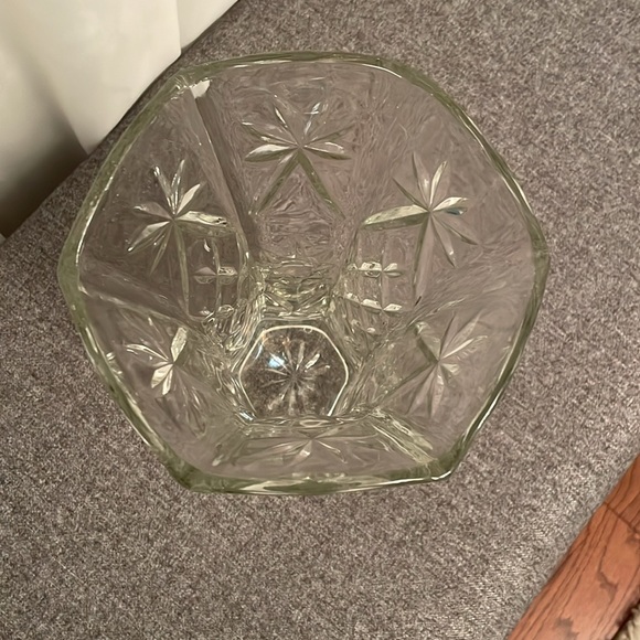 Vintage Anchor Hocking Heavy Lead Crystal Cut Glass Vase Starburst Pattern - Picture 4 of 13